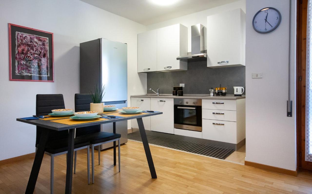 Tranquillo Bilocale Vicino Al Centro Storico Apartment Bolzano Luaran gambar