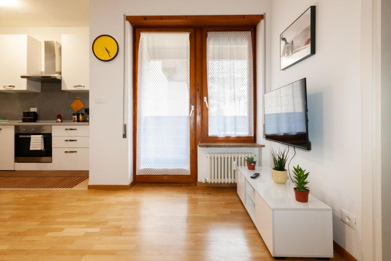 Tranquillo Bilocale Vicino Al Centro Storico Apartment Bolzano Luaran gambar
