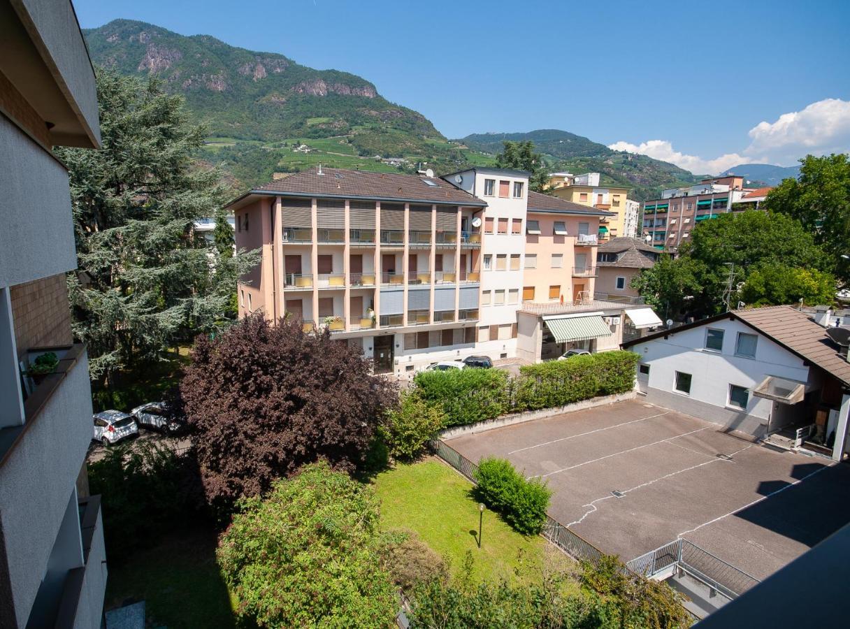 Tranquillo Bilocale Vicino Al Centro Storico Apartment Bolzano Luaran gambar